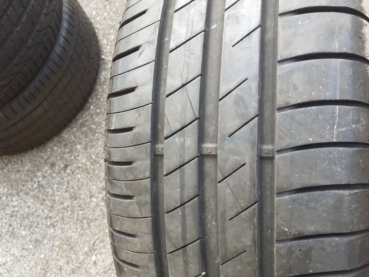 195 65 R15 Goodyear efficientGrip
