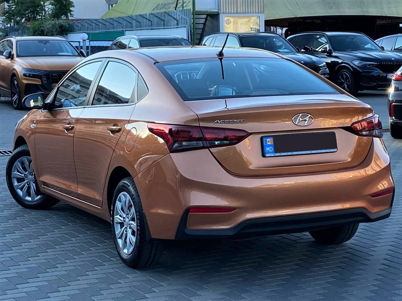 Hyundai Accent foto 2