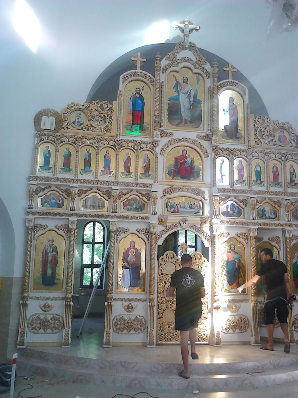 Sculptura la comamda. Iconostas. иконостасы. icoane. chivote. rastigniri. mobilier bisericesc foto 2