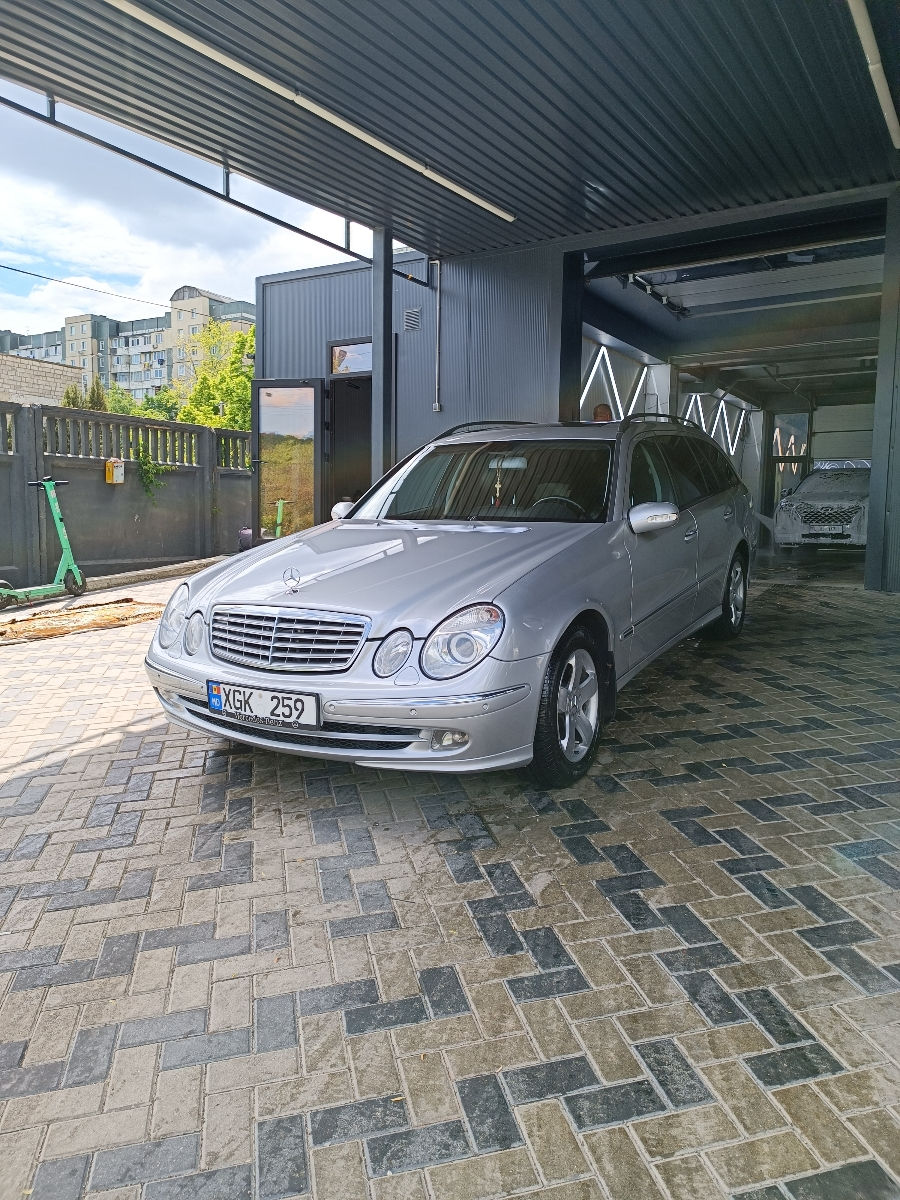 Mercedes E-Class foto 1