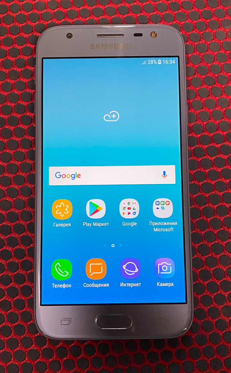 Samsung Galaxy J3 (2017) J330 foto 0