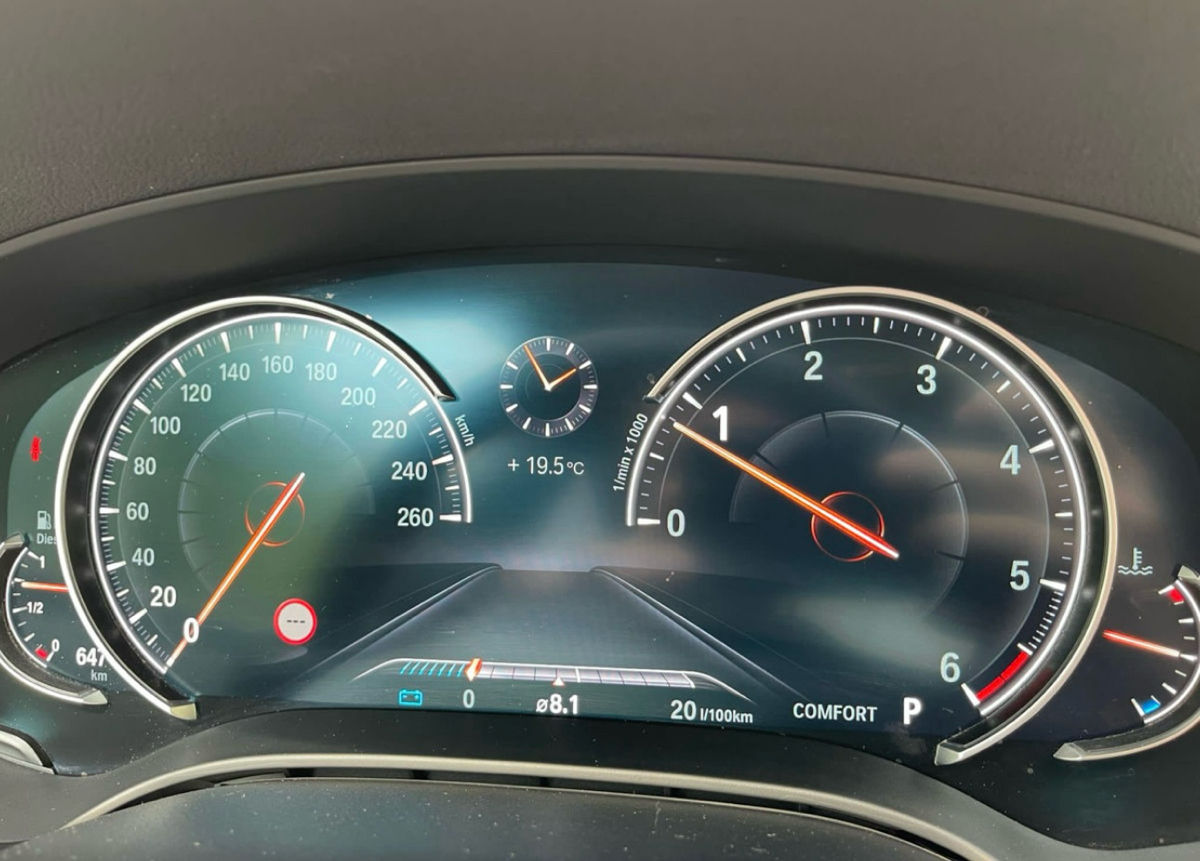 BMW 5 Series foto 6