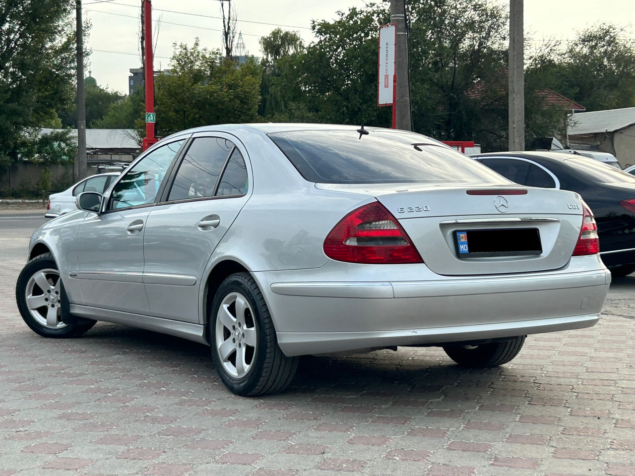 Mercedes E-Class foto 2