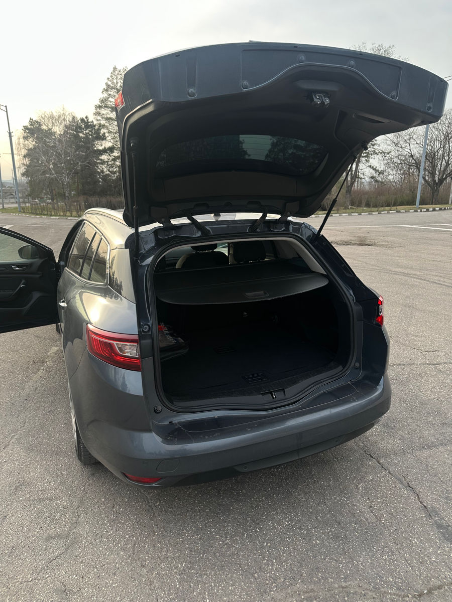 Renault Megane фото 4