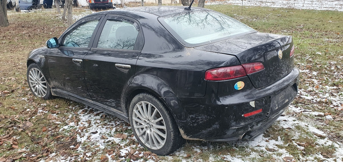 Dezmembrez Alfa Romeo  147/159 foto 4