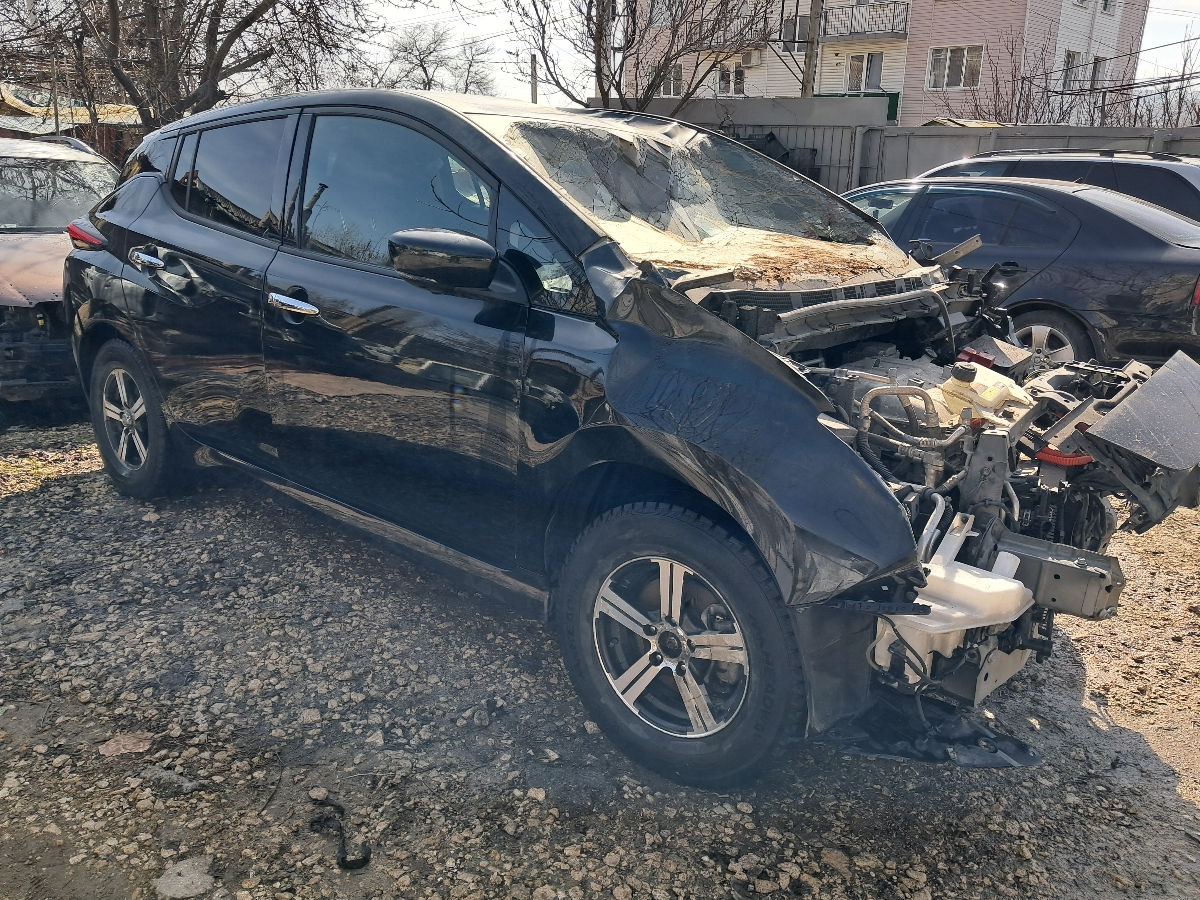 Nissan Leaf 2022 г. с пробегом 21116 км, Электричество, 3300 €