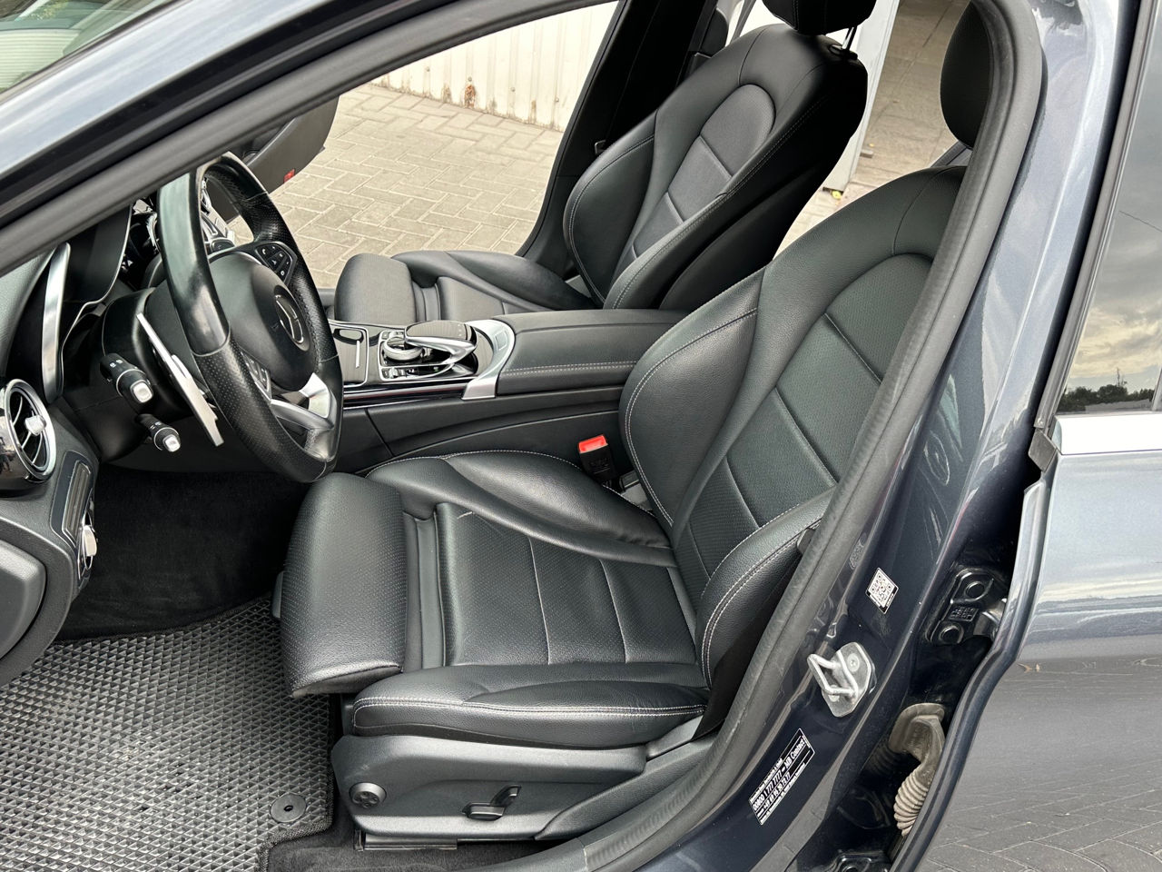 Mercedes C-Class foto 6