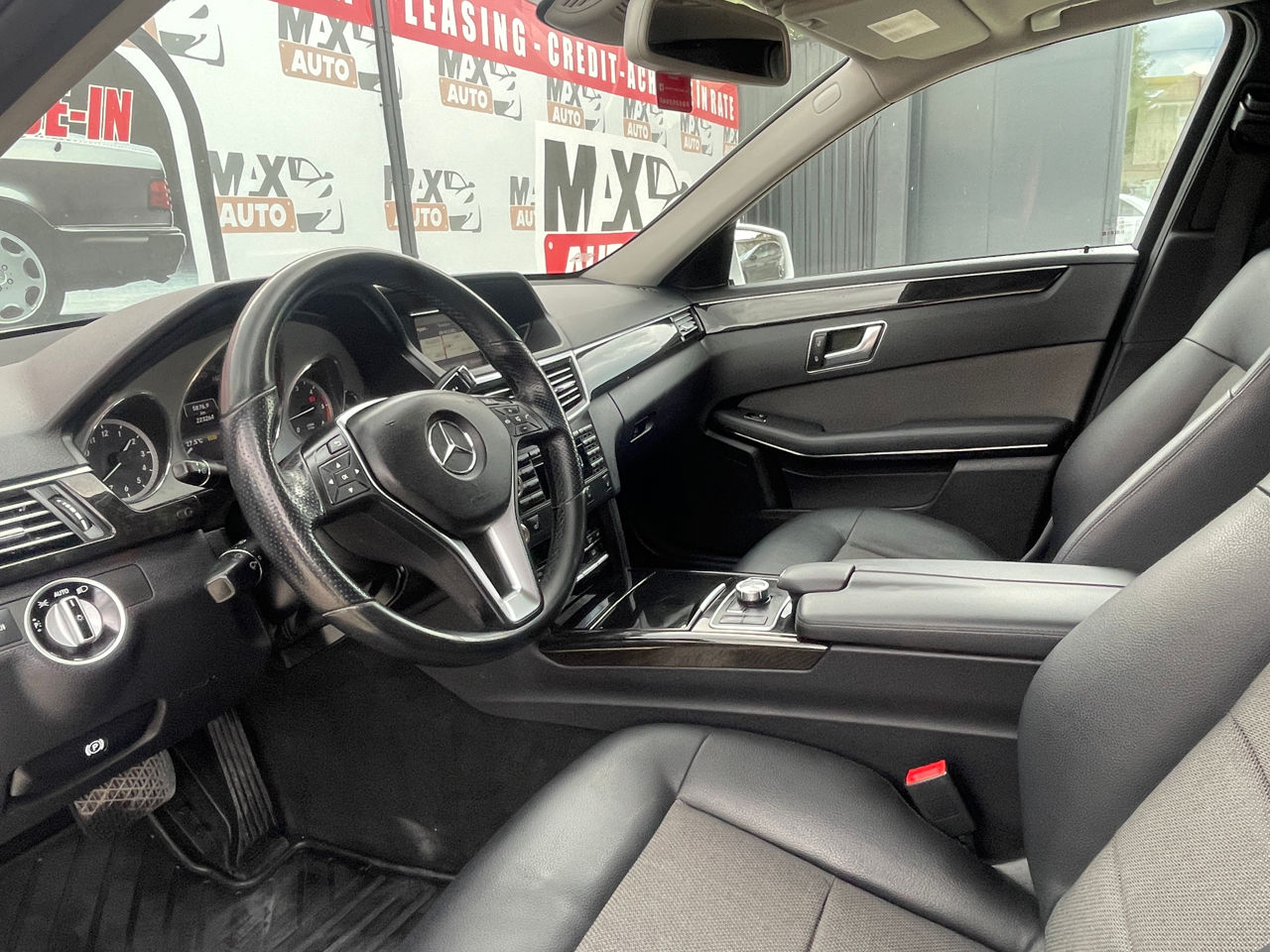 Mercedes E-Class фото 9