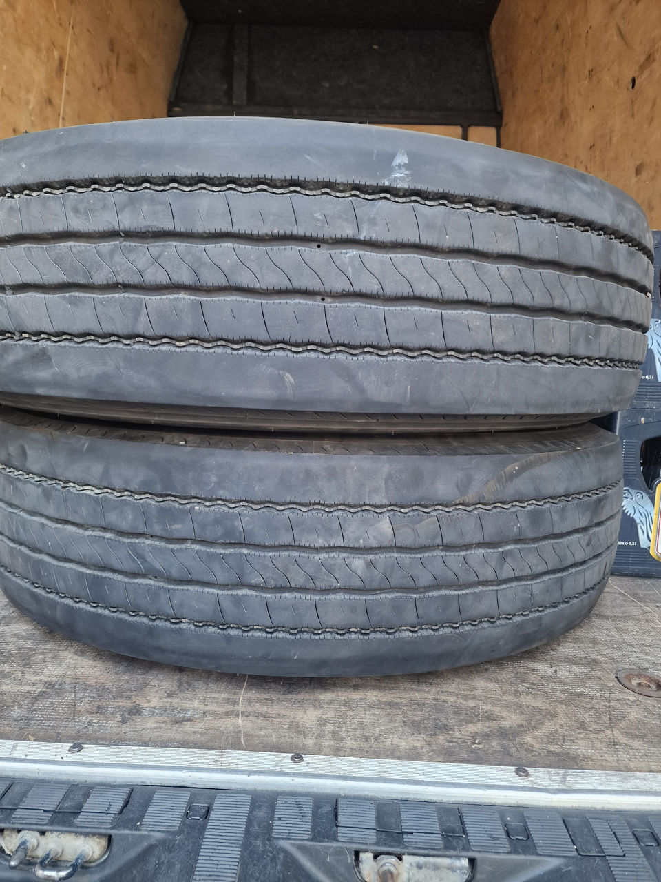 Anvelope Autocar 295/80 R.22.5 foto 1