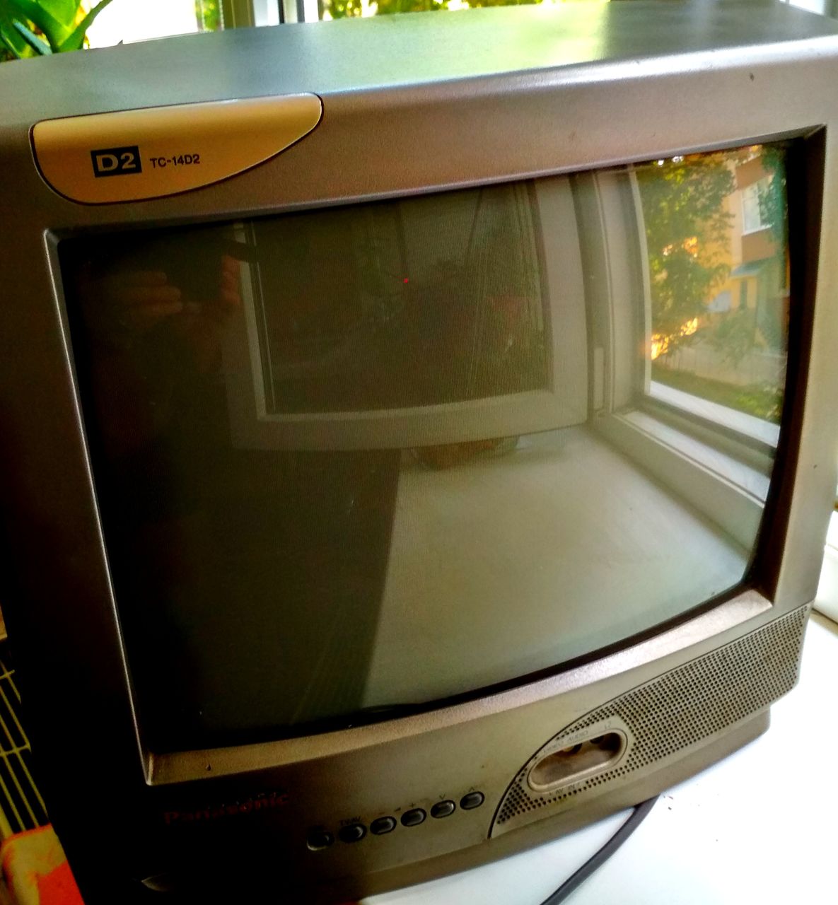 Телевизор Panasonic TC-14D2 NTSC, PAL, SECAM Количество каналов 100