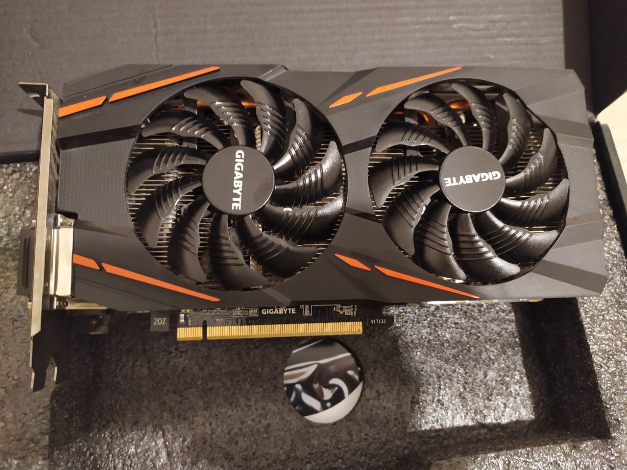Видеокарта Gigabyte RX580 8GB