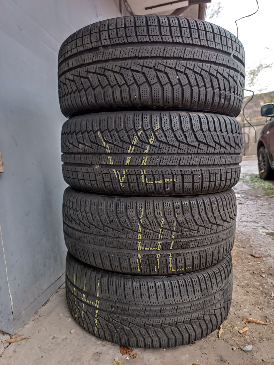 225/45/R17 Hankook