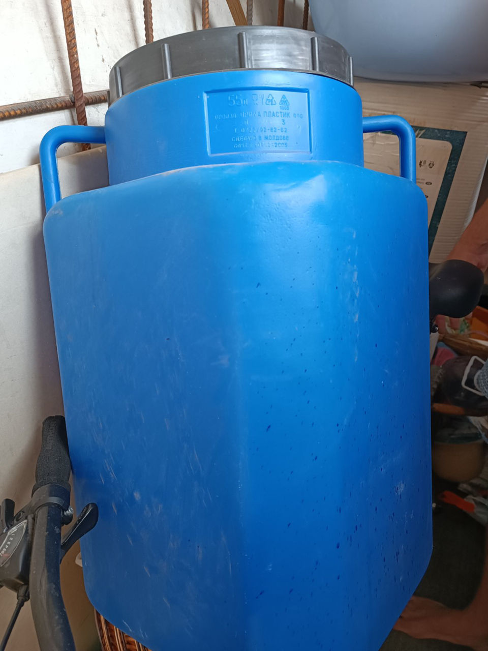 пластиковые бидоны б/у