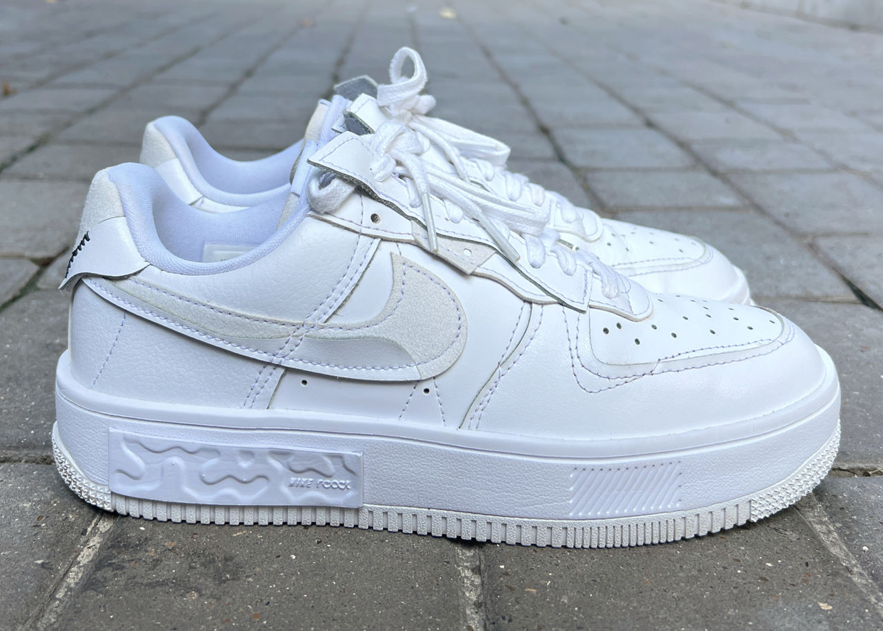 Nike Air Force 1 Low Fontanka Triple White. Размер 39. Оригинал. В идеальном состоянии. foto 4