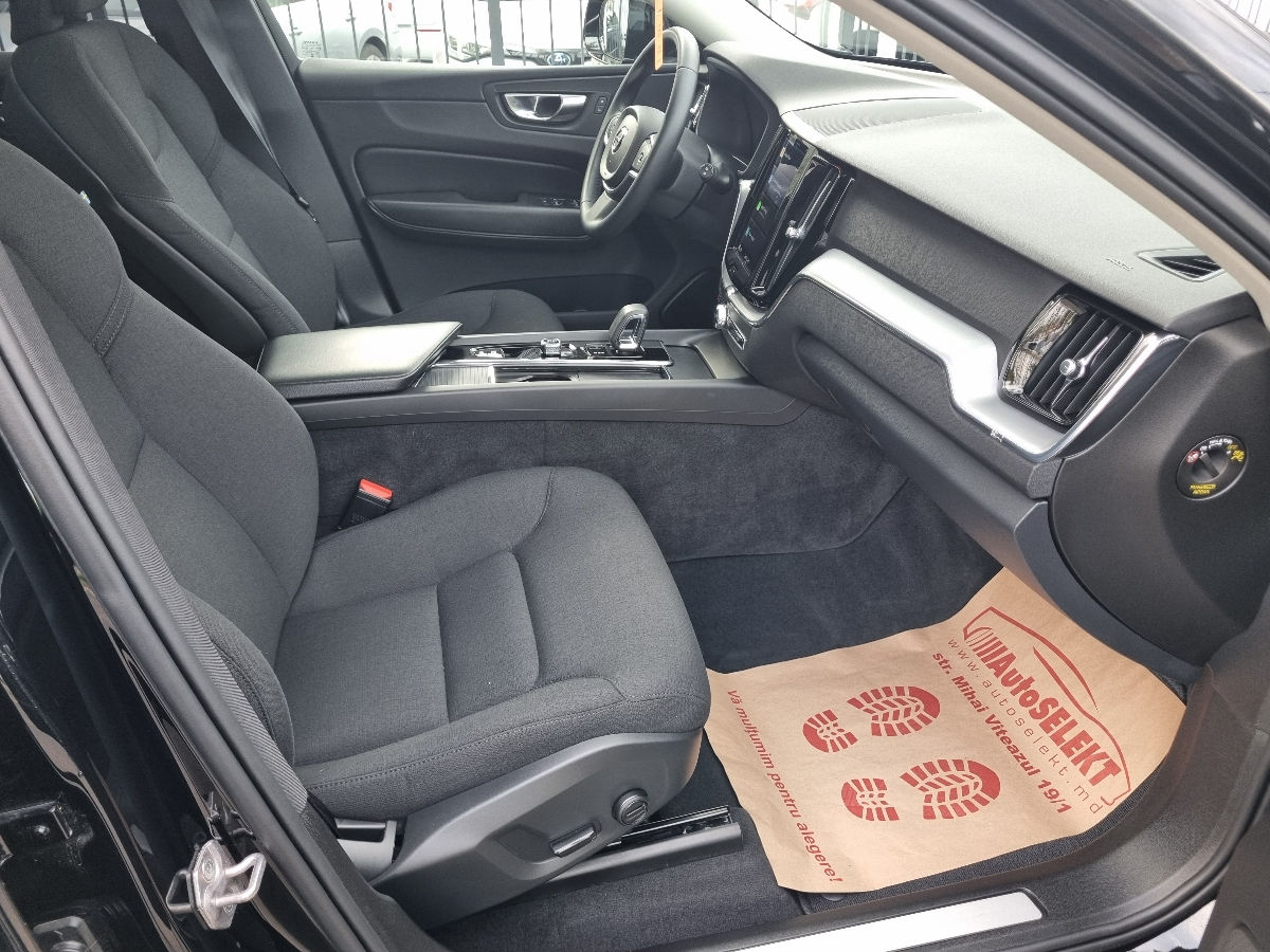 Volvo XC60 2021 photo 9