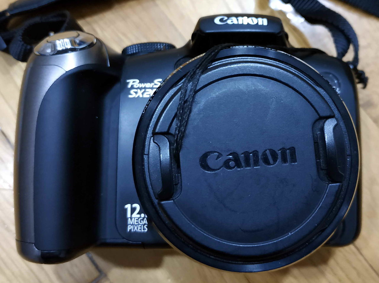 Фотоаппарат Canon PowerShot SX20 IS в идеальном состоянии.