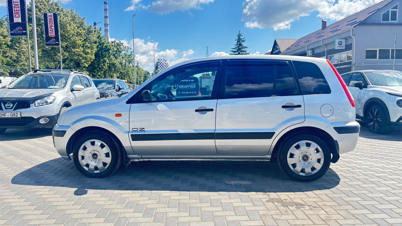 Ford Fusion фото 4
