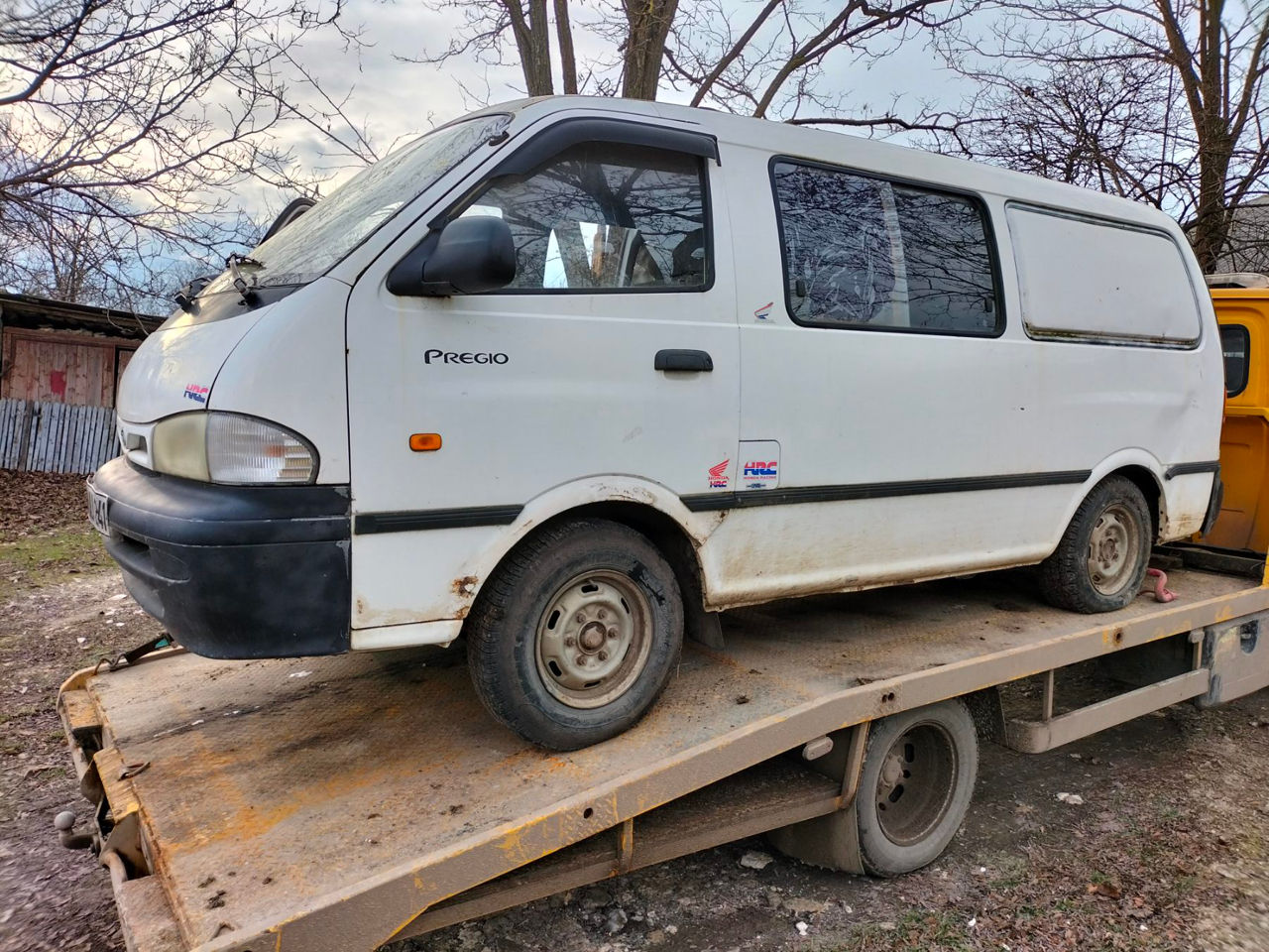 Kia Pregio motor 2,7. foto 1