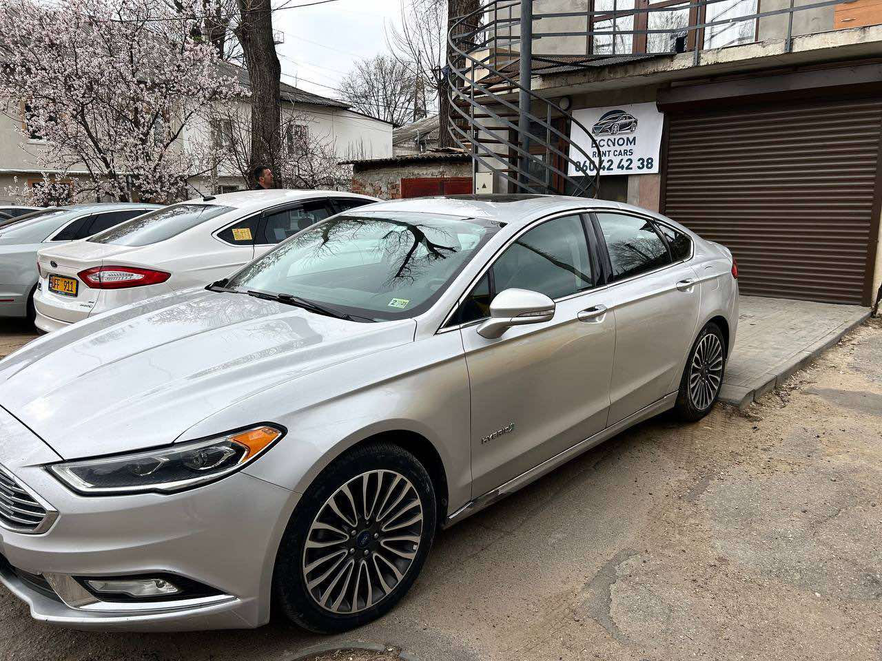 Chirie Ford Fusion  foto 0