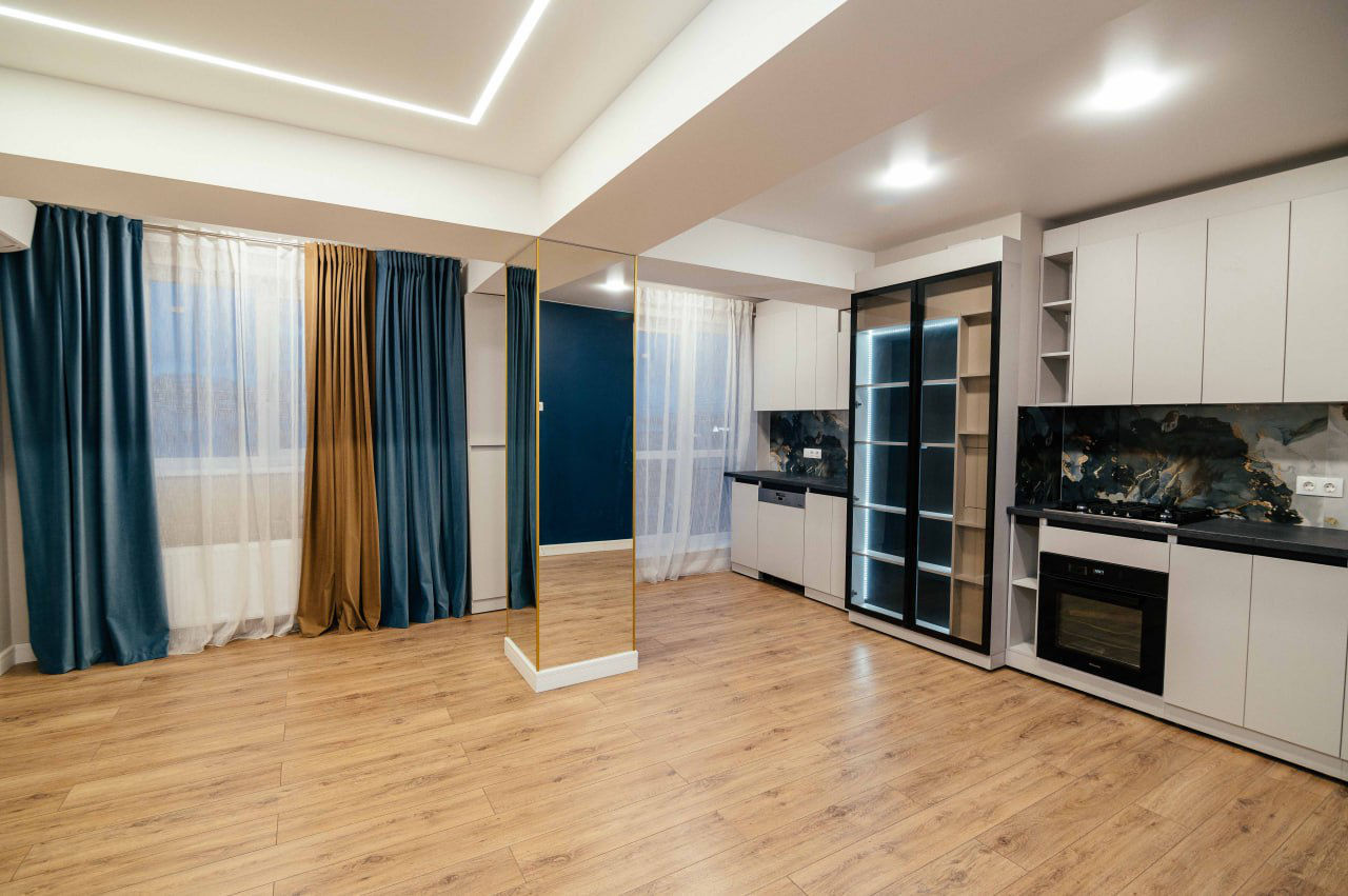 Apartament cu 3 camere, 113 m², Centru, Chișinău foto 0