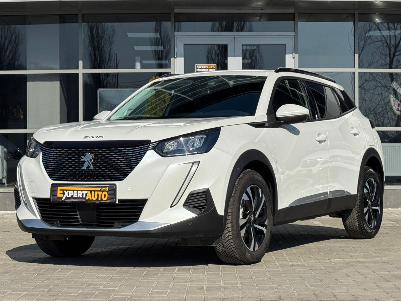 Peugeot 2008 — fotografia principală