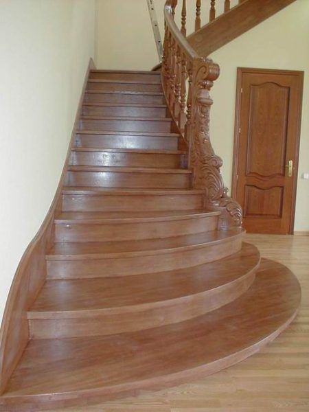 Деревянные лестницы резные из ясеня и дуба -Scari interioare din lemn. foto 7