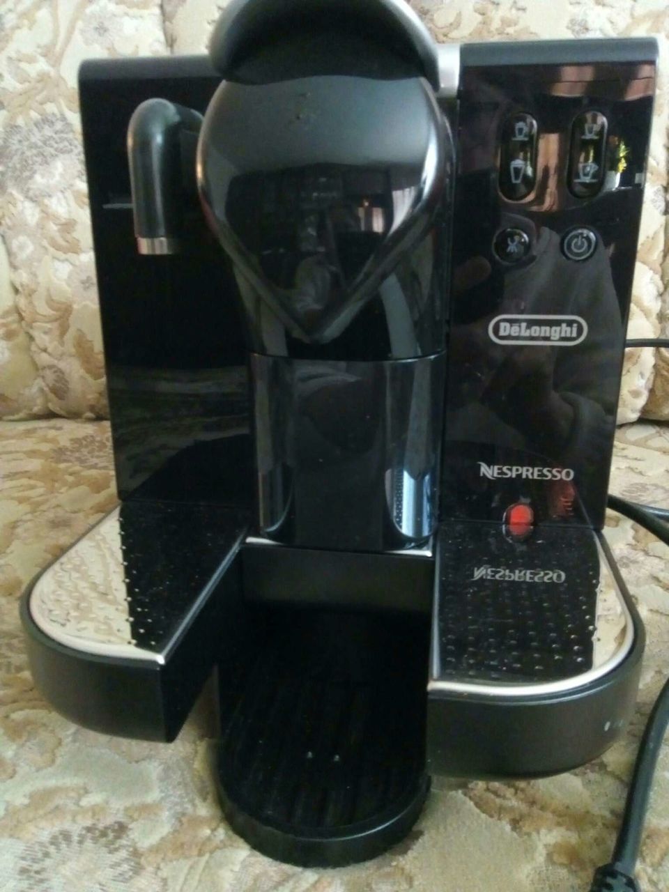 Продам кофеварку капсульную присланную с Италии марки :DeLo ghi. Nespresso