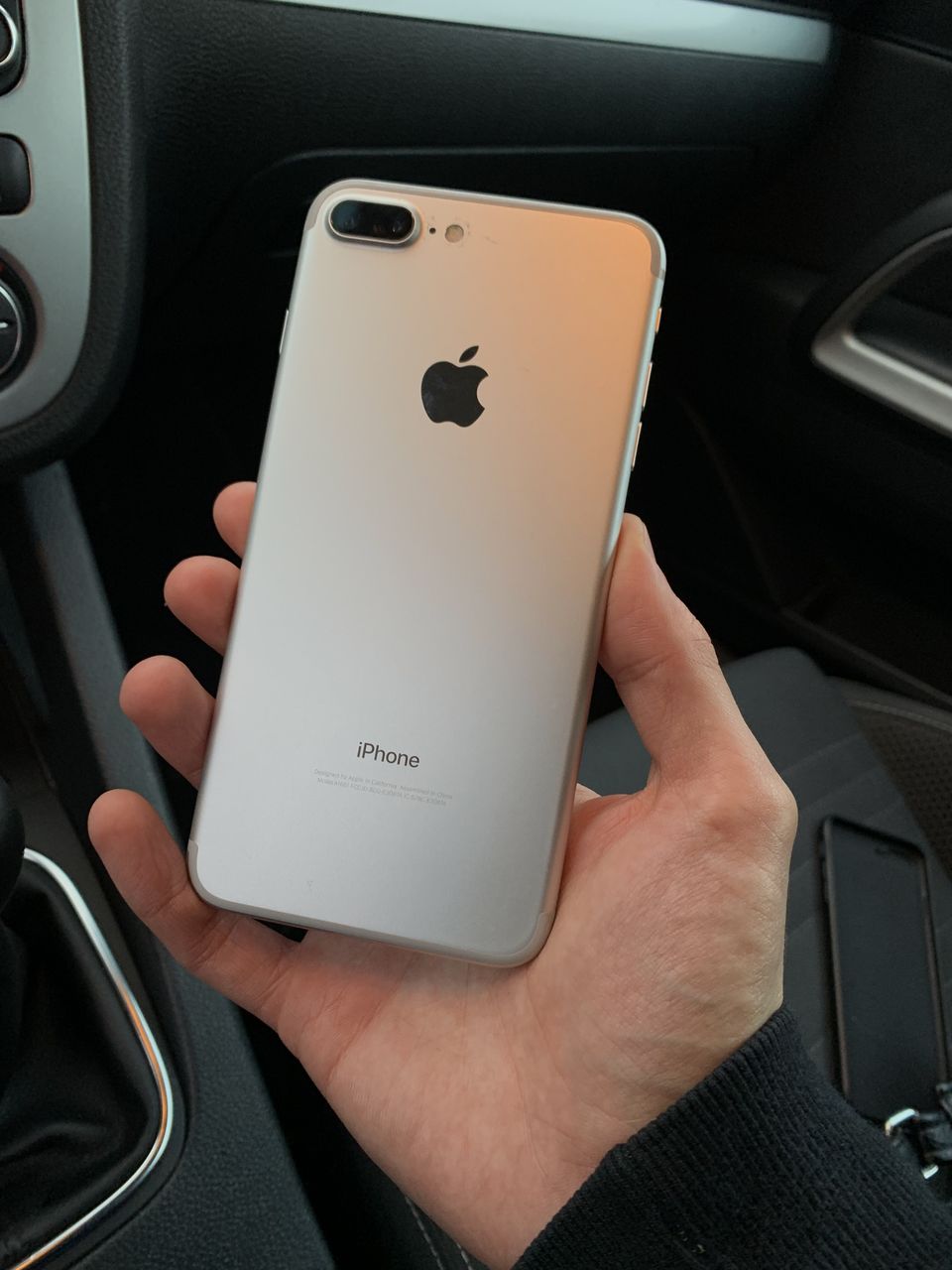 Продам iPhone 7 plus 128gb