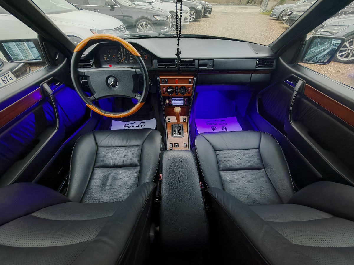 Mercedes E-Class фото 4