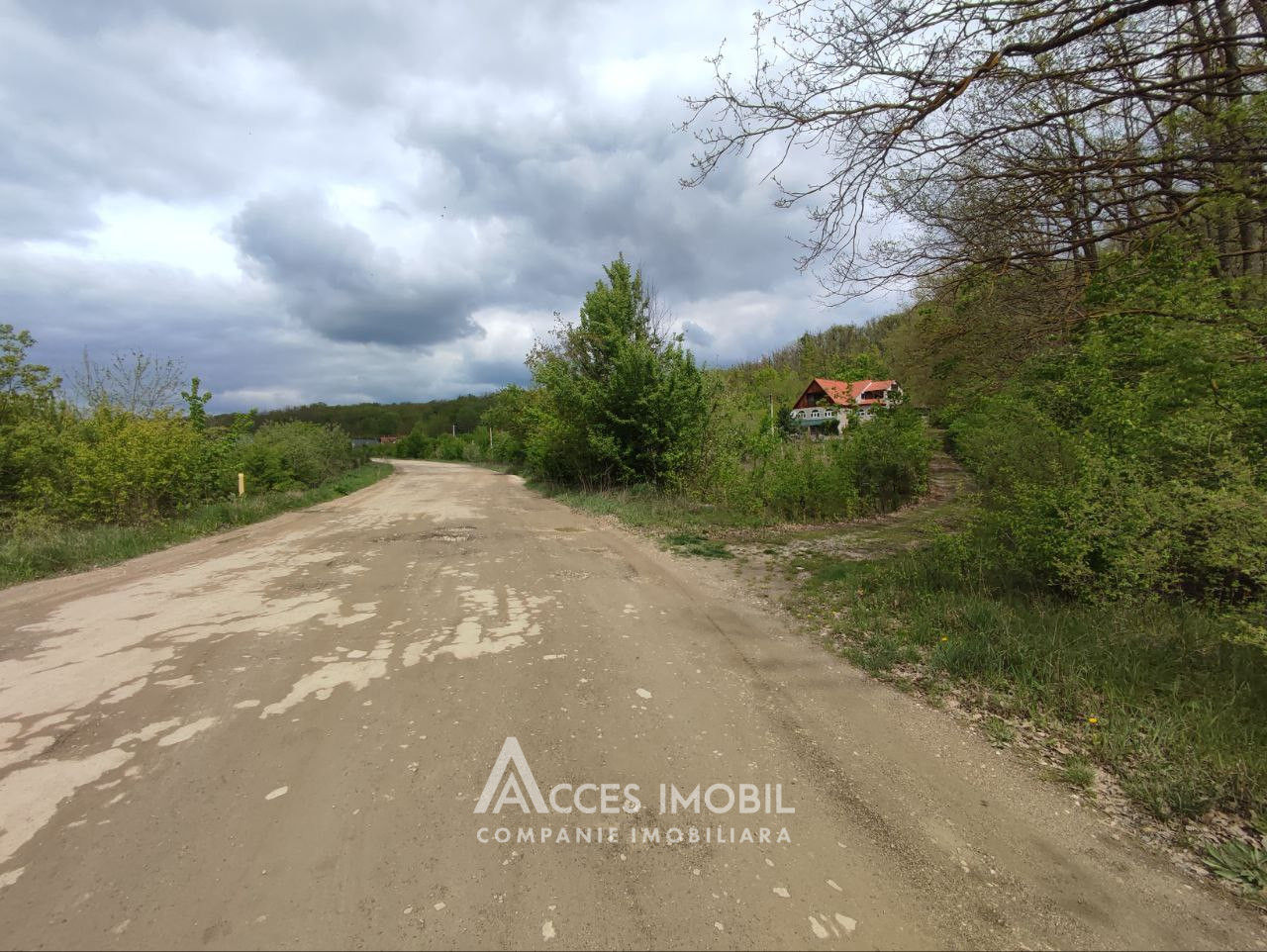 Teren pomicol 10 ari! Condrița, str. Ștefan cel Mare! Prima linie! foto 2