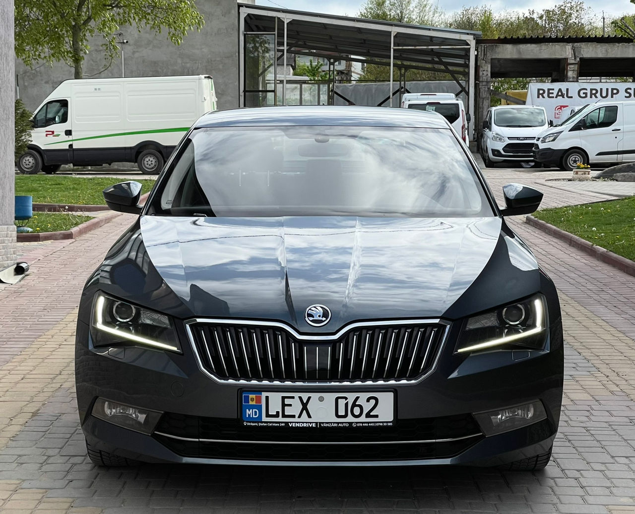 Skoda Superb foto 1