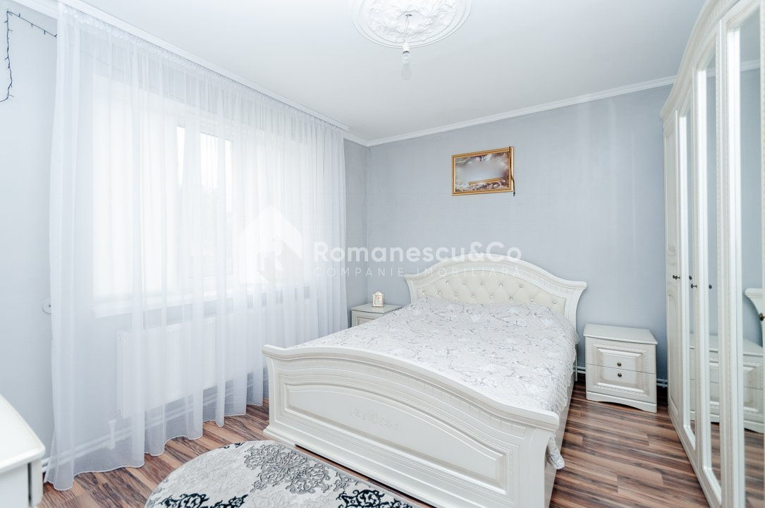 Casă de vânzare în Ialoveni, 2 nivele, cu reparație, teren 14 ari.  foto 19