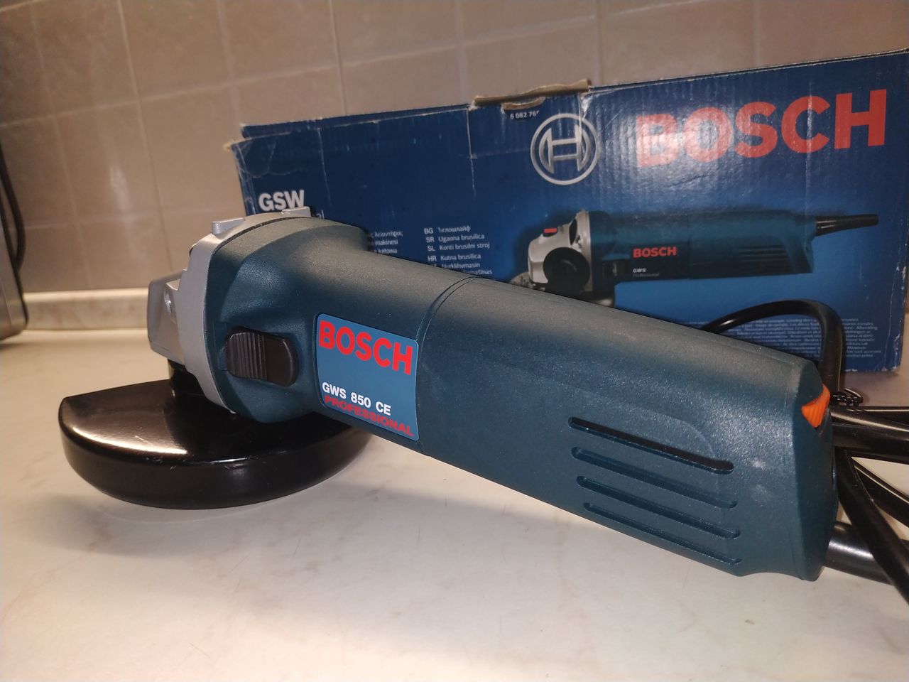 Болгарка с регулятором оборотов Bosch