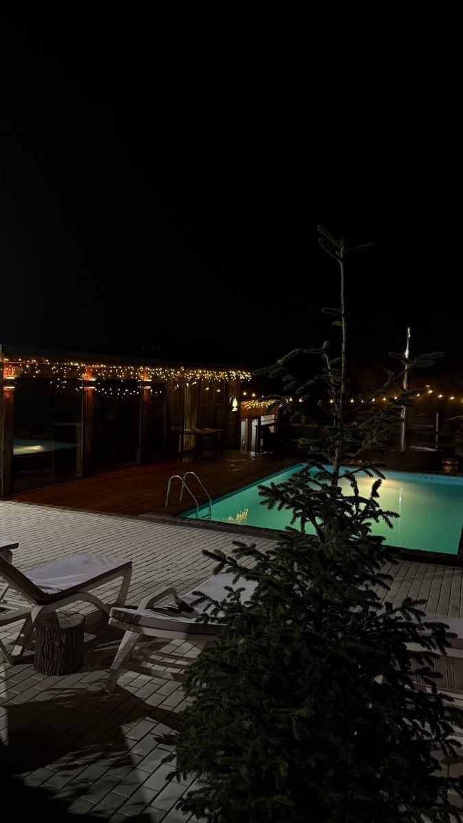 Inchiriere Vila cu piscina sauna si ciubar fierbinte In Balti foto 3