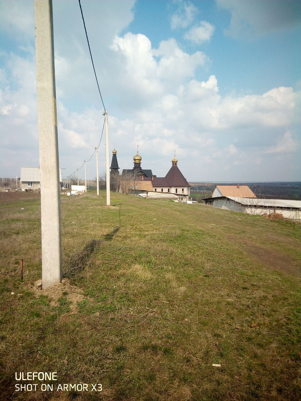 Teren de construcție Sîngera-Dobrogea lîngă mănăstire cu fața spre iaz foto 6