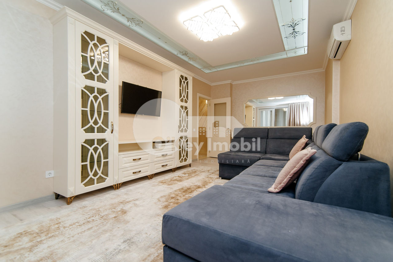 Apartament cu 2 camere, 70 m², Centru, Chișinău foto 1