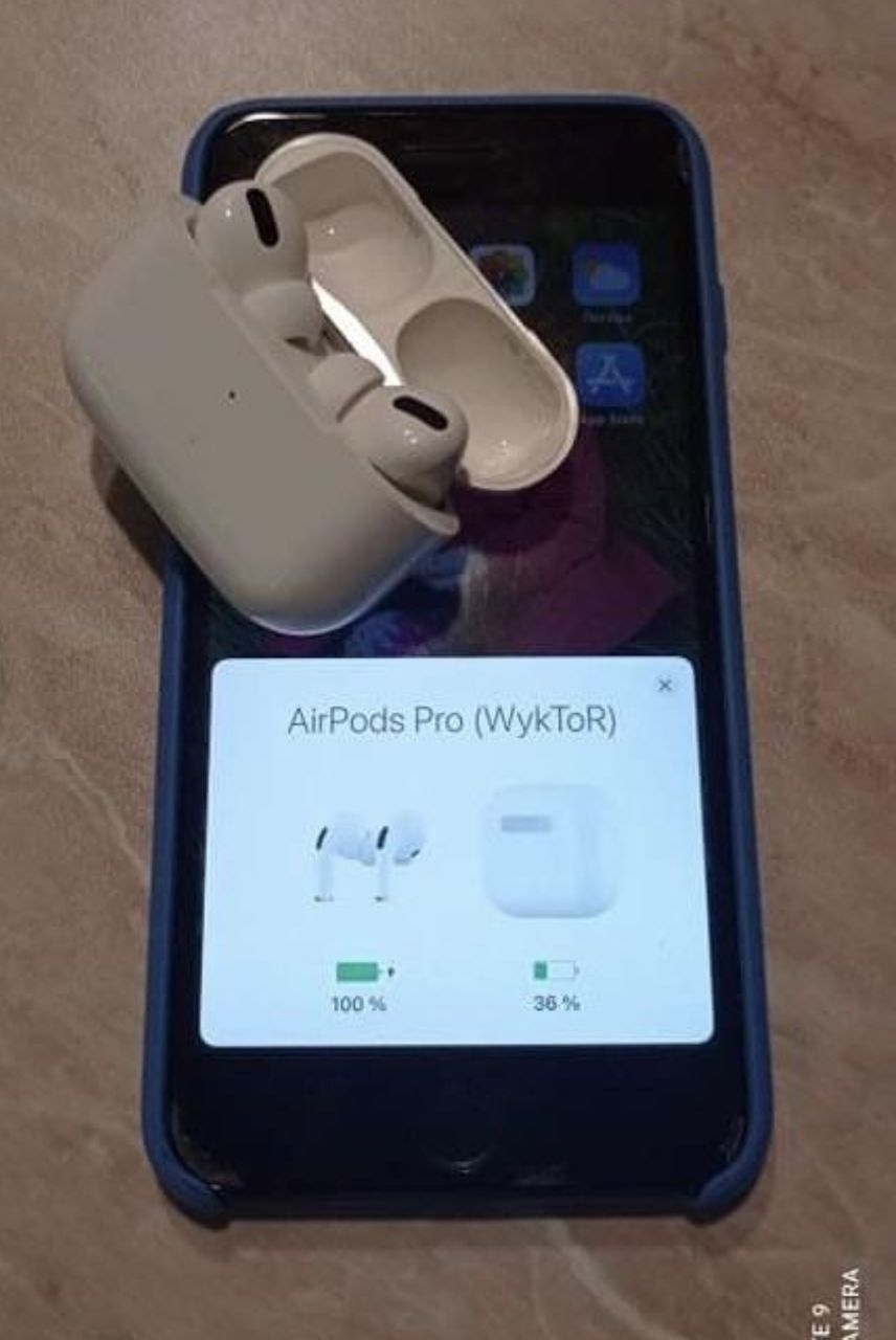 Glimpse Apple hard working Airpods pro 700 lei