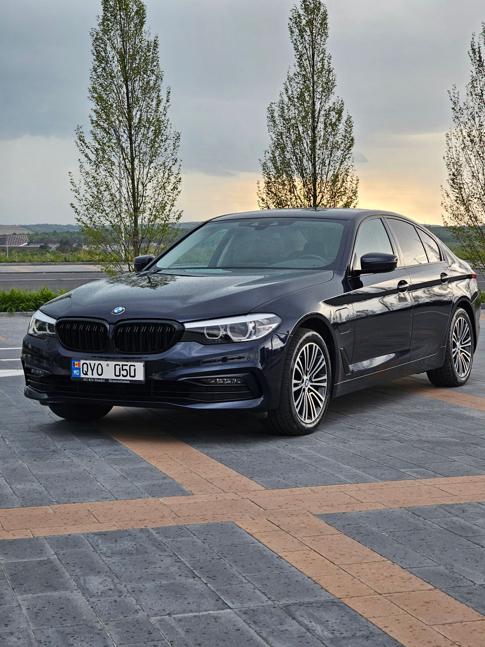 BMW 5 Series foto 0