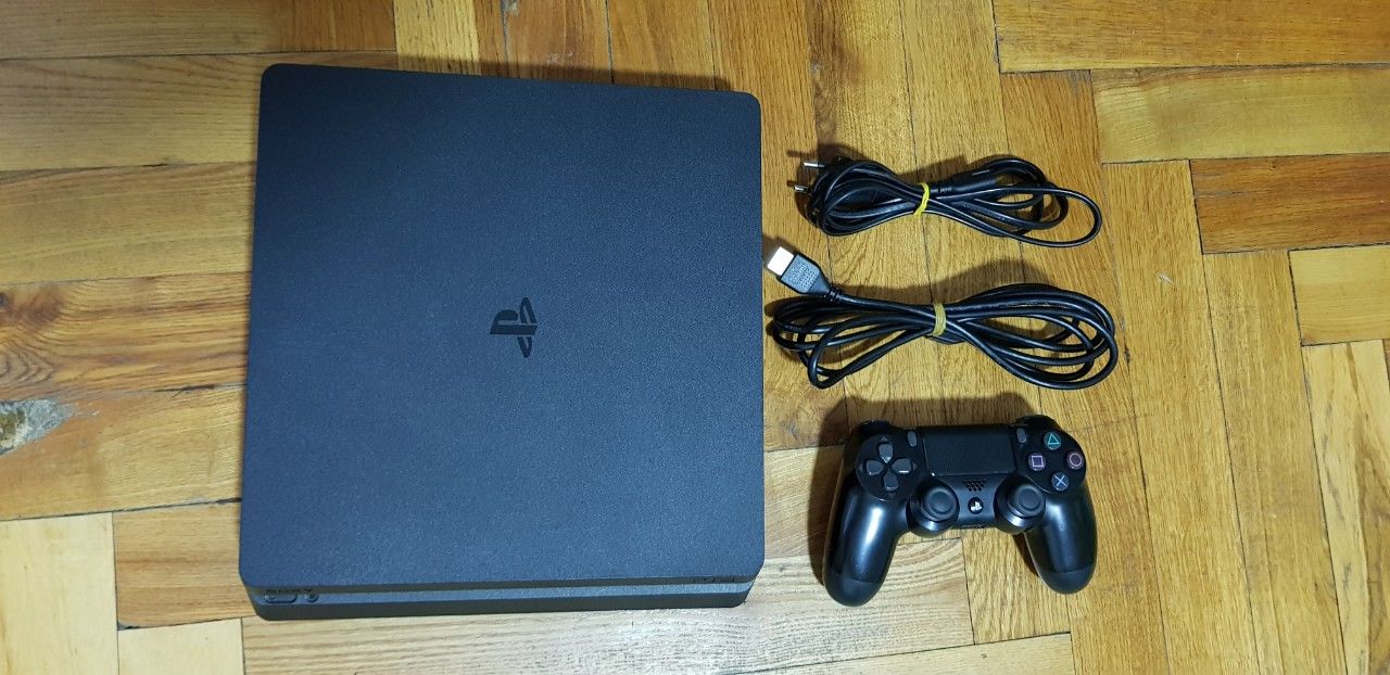 PS4 slim.1TB.Как новая.Гарантия.Игры в подарок.