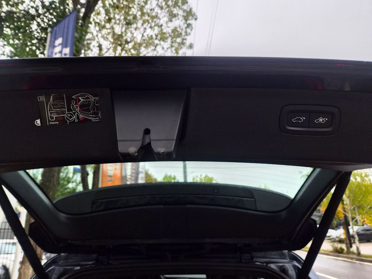 Volvo XC90 2020 photo 19