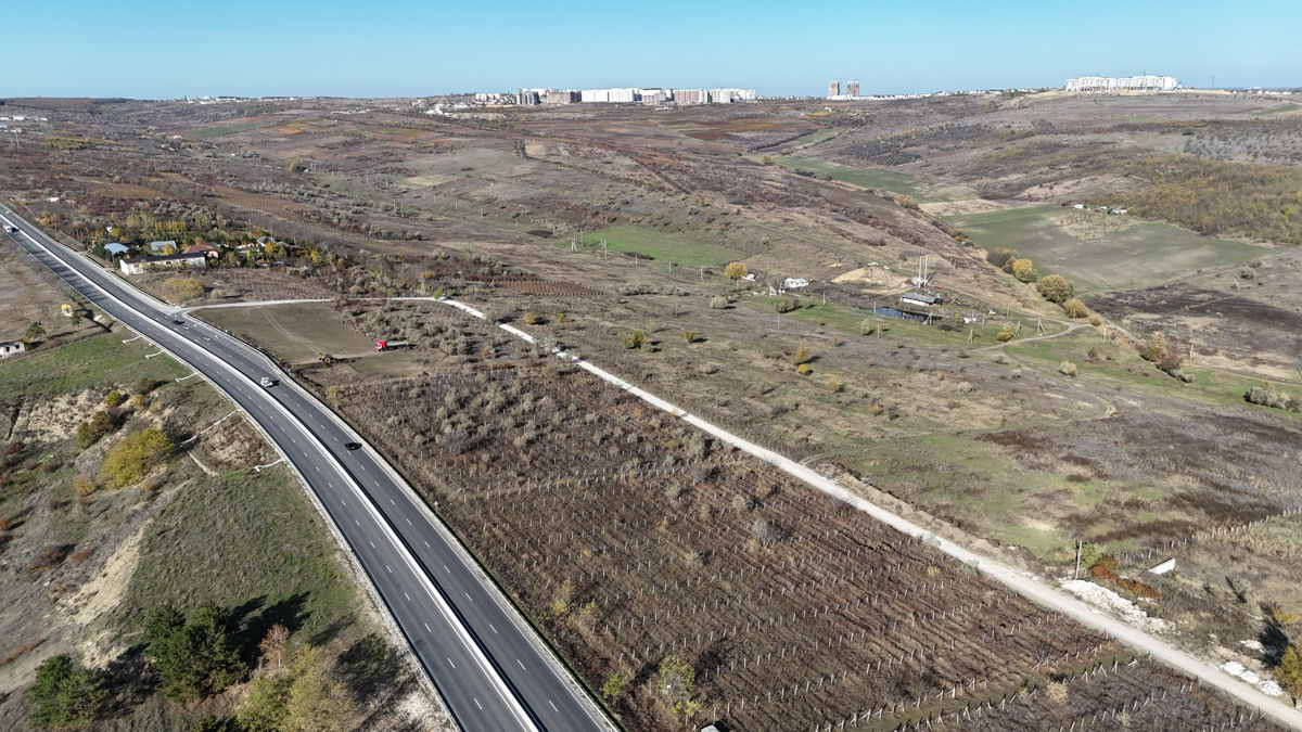 Teren de vânzare pe centura ialoveni -Chișinău R6 foto 3