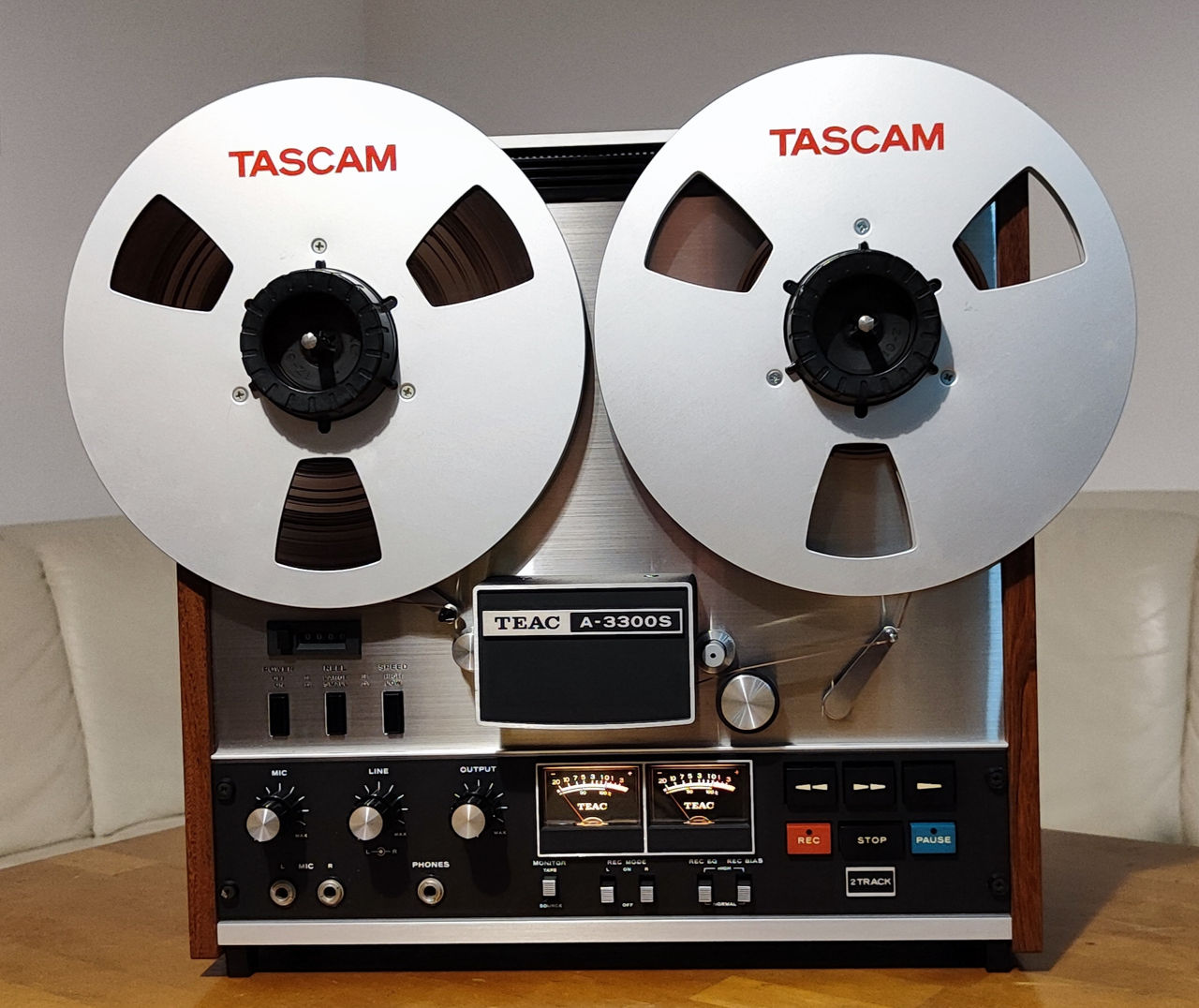 Катушечные магнитофоны  Тeac-A3300S и Teac-A3300SX ! foto 0