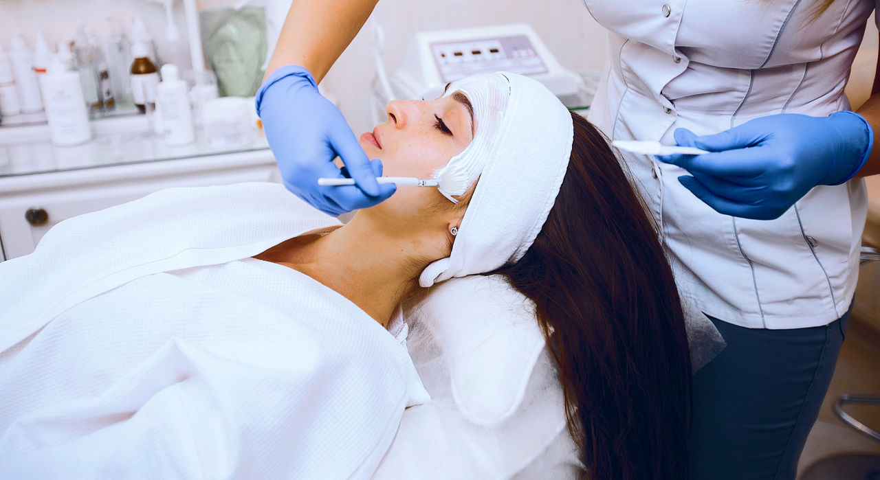 Programează-te la o întâlnire cu un cosmetolog în Botanica, la salonul de frumusețe Egoista - Chișin foto 1