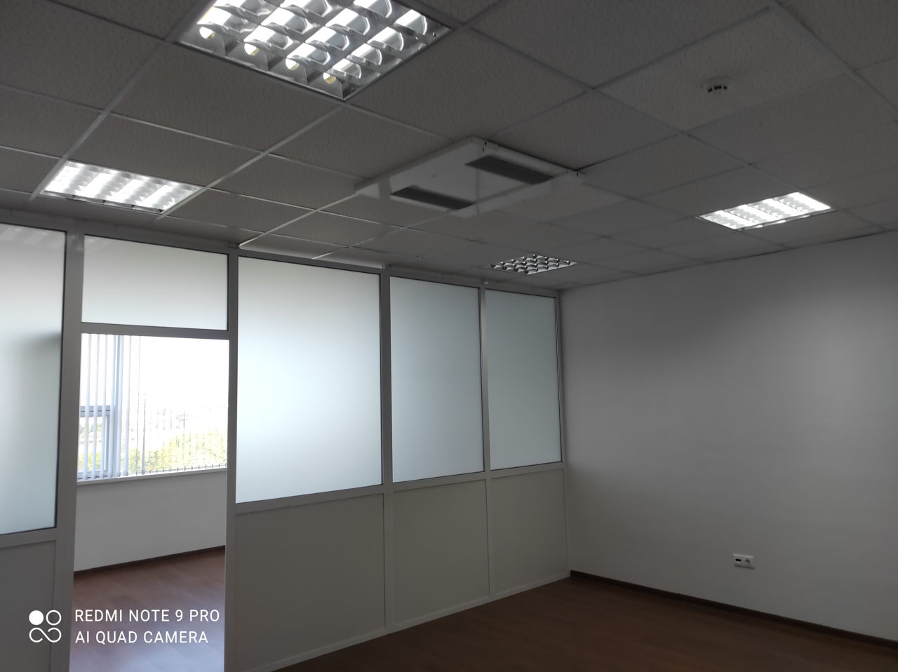 Офисы класса " А" в административно коммерческом центре  SC ''Lemn Comeţ" SRL фото 17