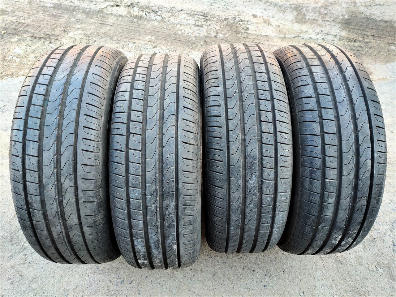 225 60 R17 Continental