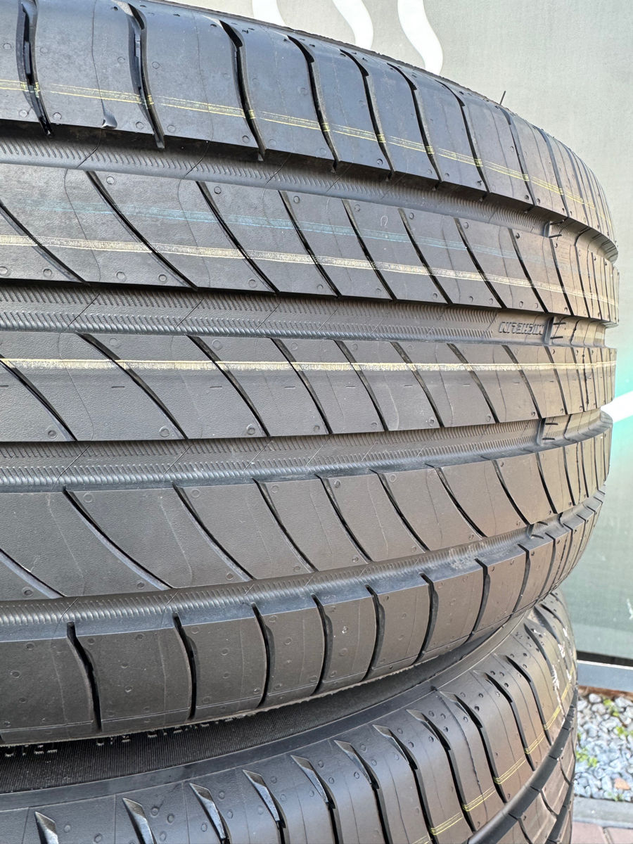 225/55 R17 Michelin noi 2024 foto 1