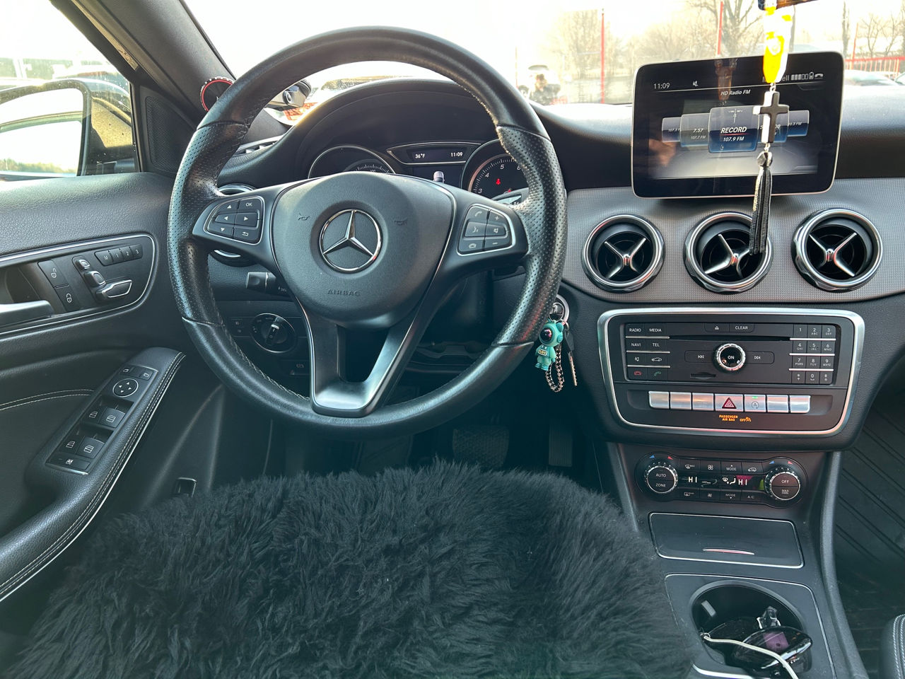 Mercedes GLA foto 8