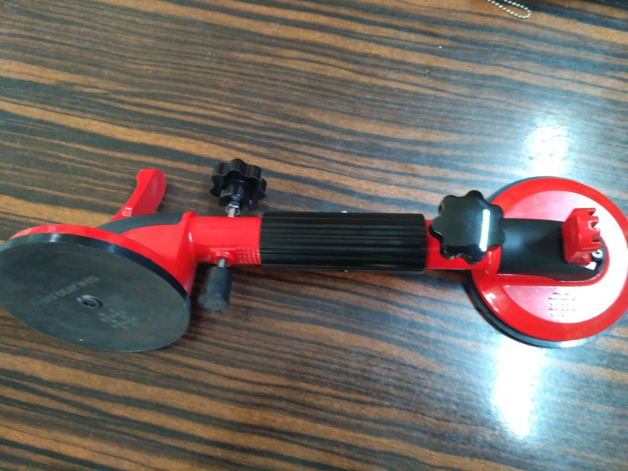 Присоска  с регулировкой для плитки фото 1