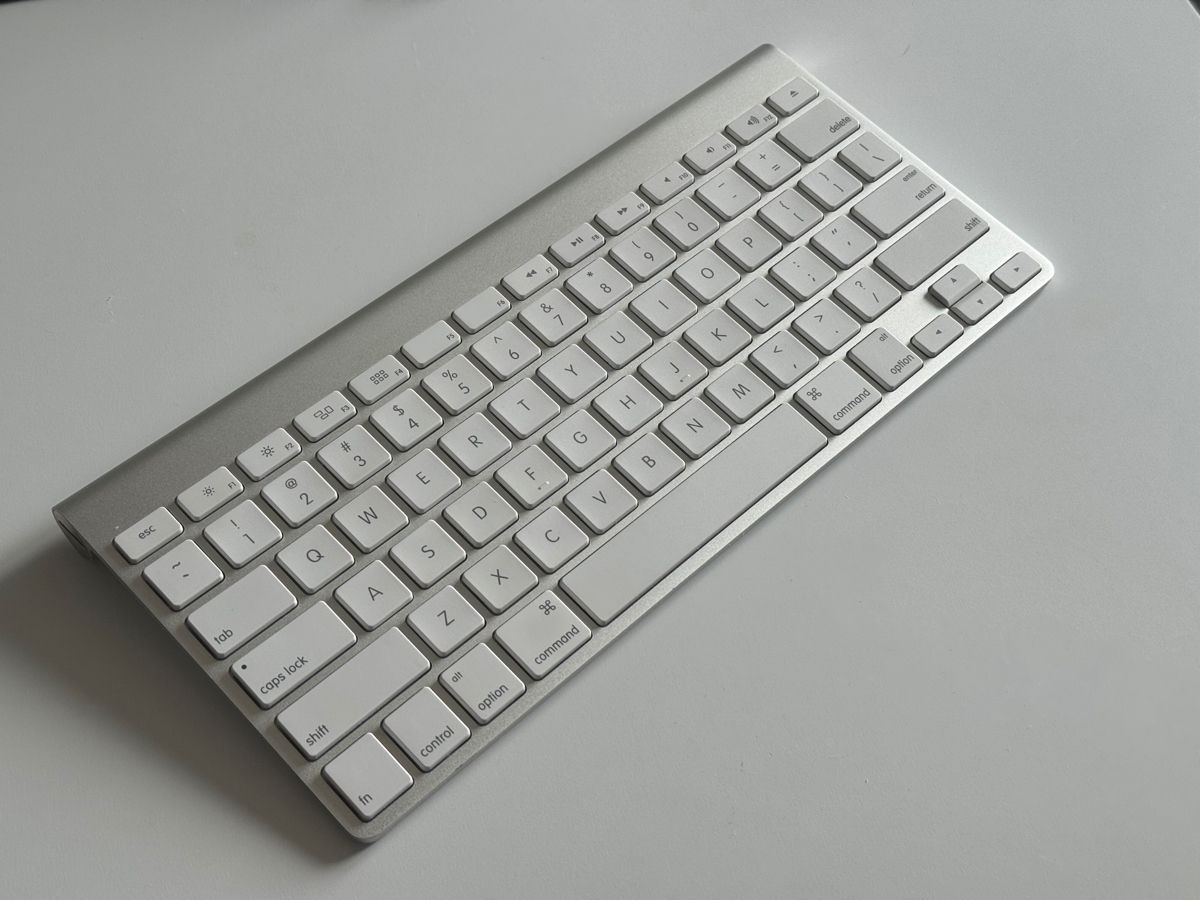 Apple Wireless Keyboard A1314 foto 1