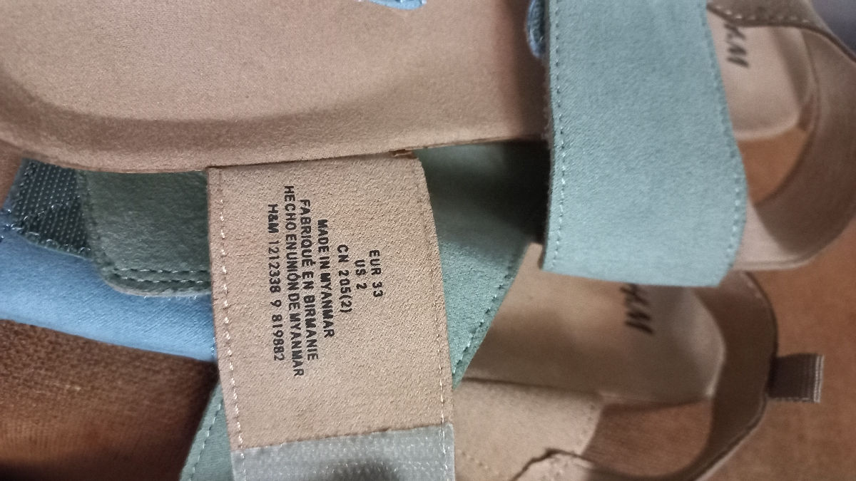 Vand sandale noi pentru fata! Marimea 33 foto 2